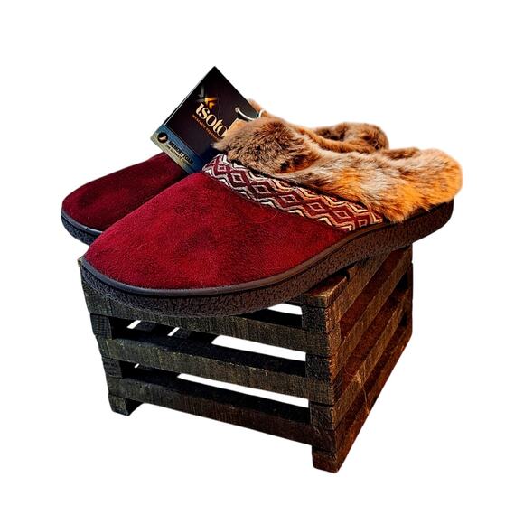 Chili Pepper Red Isotoner Slippers with Memory Foam (7.5 - 8) - Picture 1 of 5